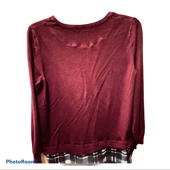 Maroon long sleeve sweater plaid trim - Picture 2 of 5